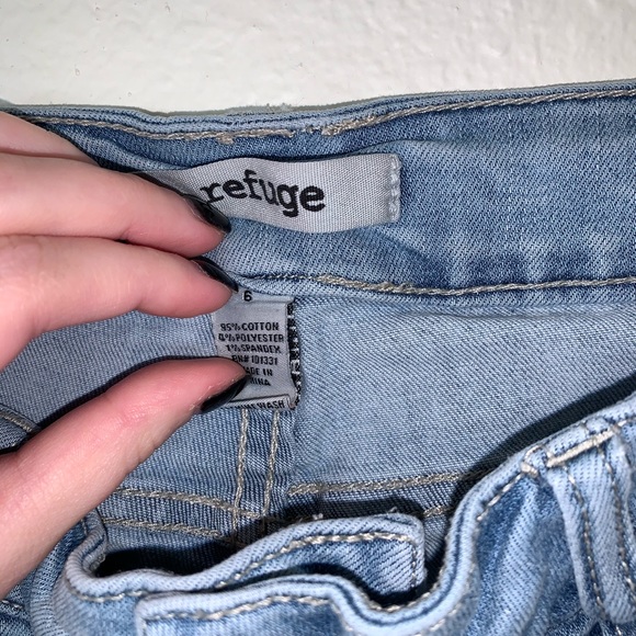 Jeans - Picture 2 of 2